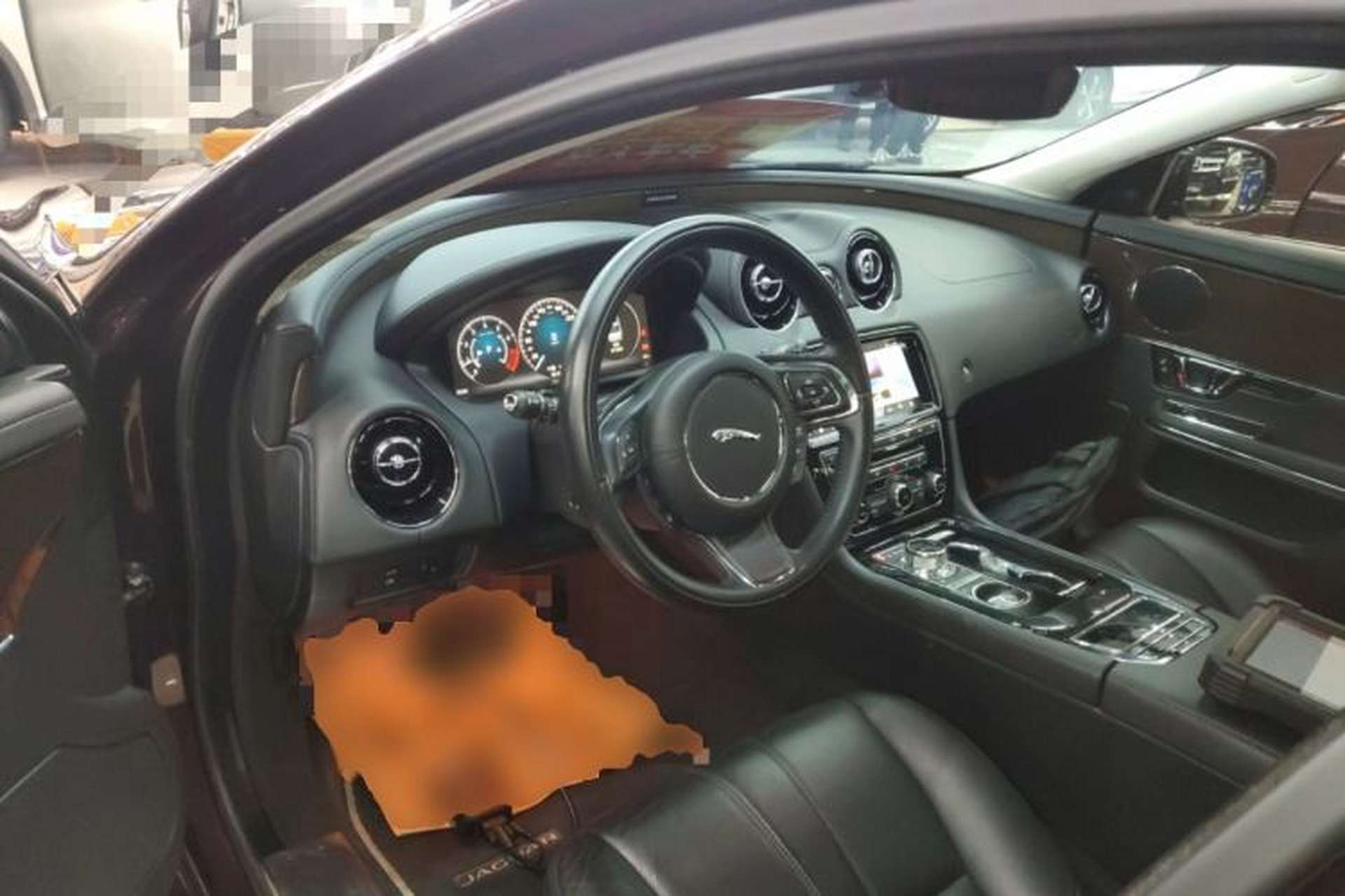 Used Jaguar XJ 2018 XJL 3.0 SC Two-Wheel-Drive Elegant Business Edition Interior 2