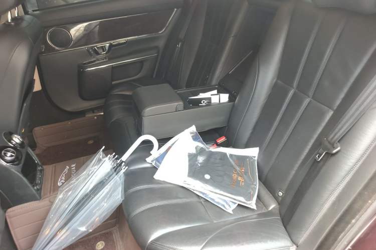 Used Jaguar XJ 2018 XJL 3.0 SC Two-Wheel-Drive Elegant Business Edition Left Rear Seat