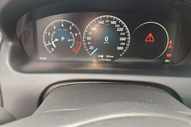 Used Jaguar XJ 2018 XJL 3.0 SC Two-Wheel-Drive Elegant Business Edition Odometer Close Up