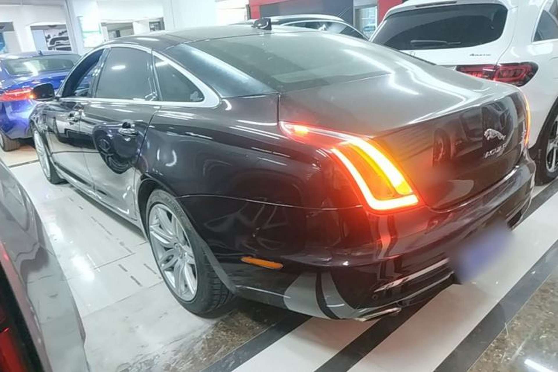 Used Jaguar XJ 2018 XJL 3.0 SC Two-Wheel-Drive Elegant Business Edition Rear Left 45 Deg
