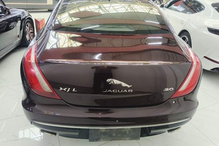 Used Jaguar XJ 2018 XJL 3.0 SC Two-Wheel-Drive Elegant Business Edition Rear