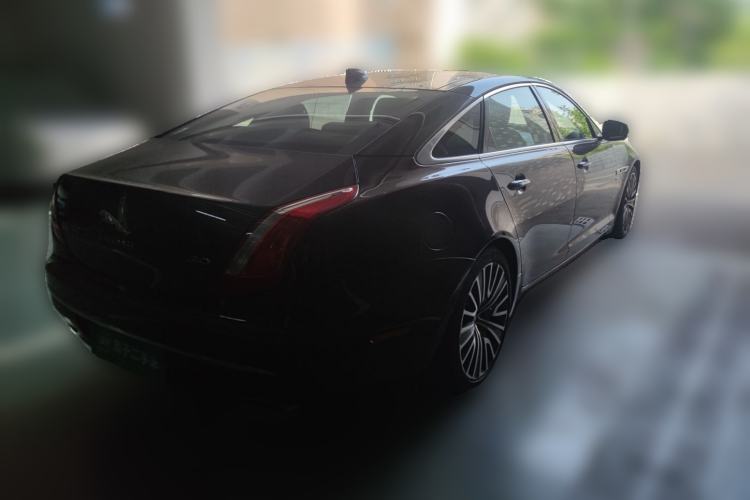 Used Jaguar XJ 2018 XJL 3.0 SC Two-Wheel-Drive Panoramic Business Edition Rear Right 45 Deg
