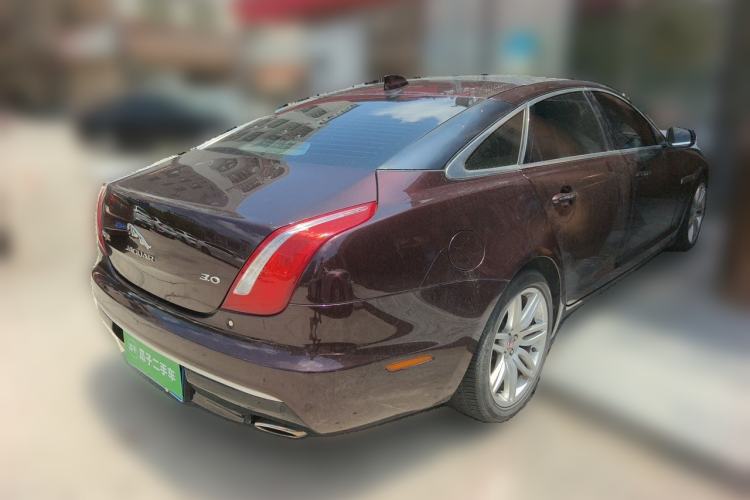 Used Jaguar XJ 2018 XJL 3.0 SC Two-Wheel-Drive Elegant Business Edition Rear Right 45 Deg
