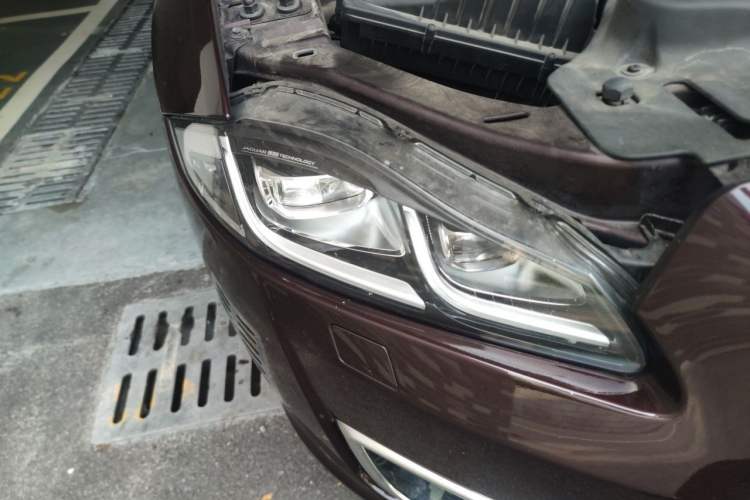 Used Jaguar XJ 2018 XJL 3.0 SC Two-Wheel-Drive Panoramic Business Edition Right Front Headlight