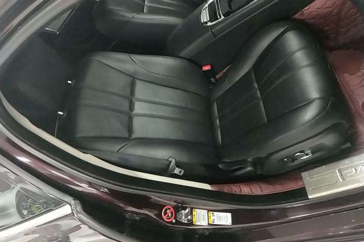Used Jaguar XJ 2018 XJL 3.0 SC Two-Wheel-Drive Elegant Business Edition Right Front Seat