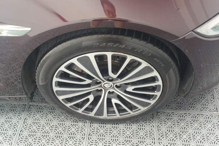 Used Jaguar XJ 2018 XJL 3.0 SC Two-Wheel-Drive Elegant Business Edition Right Front Wheel Hub