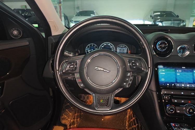 Used Jaguar XJ 2018 XJL 3.0 SC Two-Wheel-Drive Elegant Business Edition Steering Wheel