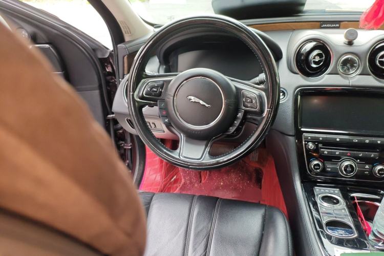 Used Jaguar XJ 2018 XJL 3.0 SC Two-Wheel-Drive Elegant Business Edition Steering Wheel