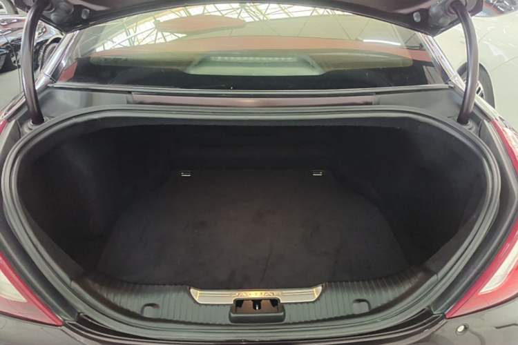 Used Jaguar XJ 2018 XJL 3.0 SC Two-Wheel-Drive Elegant Business Edition Trunk
