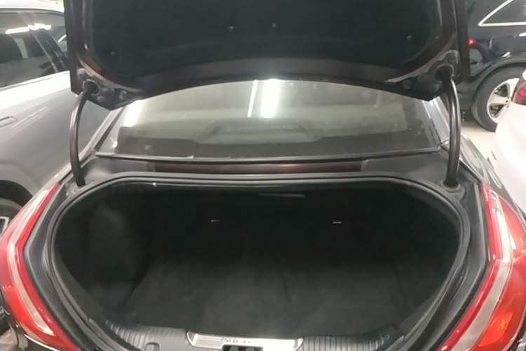 Used Jaguar XJ 2018 XJL 3.0 SC Two-Wheel-Drive Elegant Business Edition Trunk