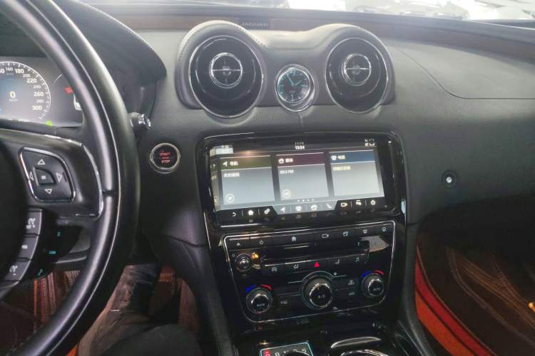 Used Jaguar XJ 2018 XJL 3.0 SC Two-Wheel-Drive Elegant Business Edition Audio And AC Panel