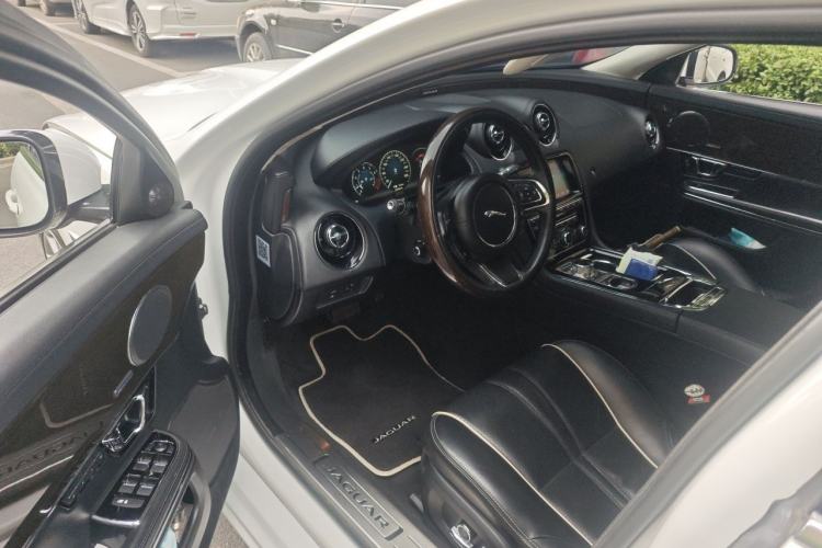 Used Jaguar XJ 2018 XJL 3.0 SC Four-Wheel Drive Panoramic Business Edition Driver Seat