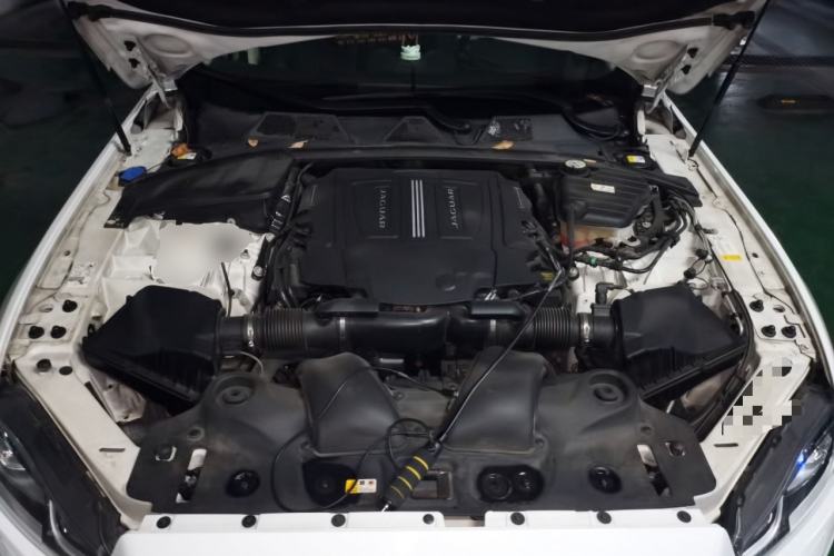 Used Jaguar XJ 2018 XJL 3.0 SC Two-Wheel-Drive Elegant Business Edition Engine Bay