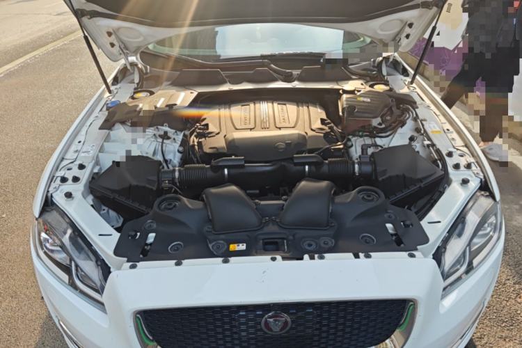Used Jaguar XJ 2018 XJL 3.0 SC Two-Wheel-Drive Panoramic Business Edition Engine Bay
