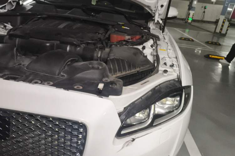 Used Jaguar XJ 2018 XJL 3.0 SC Two-Wheel-Drive Elegant Business Edition Engine Bay Left