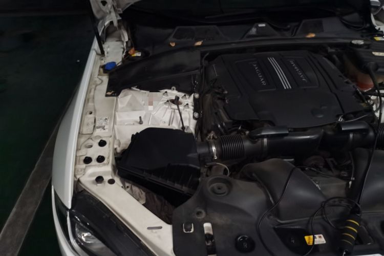 Used Jaguar XJ 2018 XJL 3.0 SC Two-Wheel-Drive Elegant Business Edition Engine Bay Right