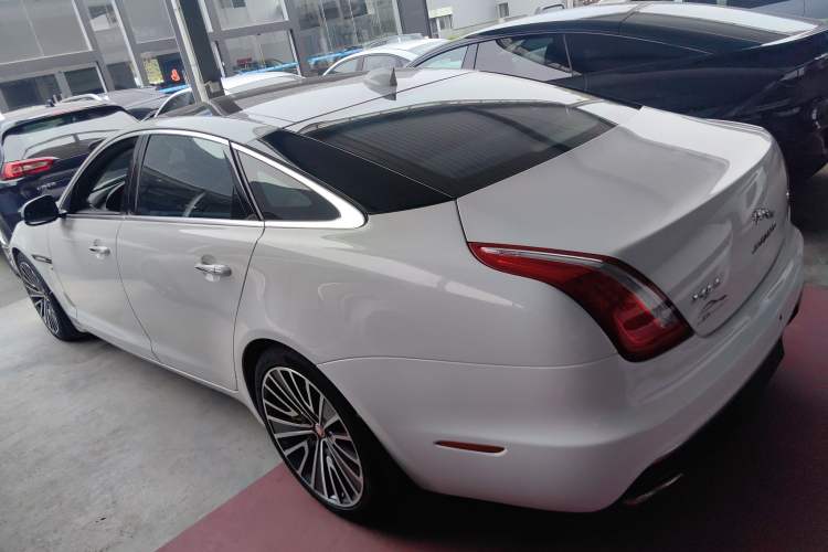 Used Jaguar XJ 2018 XJL 3.0 SC Two-Wheel-Drive Elegant Business Edition Exterior 2