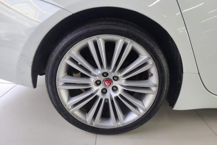 Used Jaguar XJ 2018 XJL 3.0 SC Two-Wheel-Drive Elegant Business Edition Exterior 5