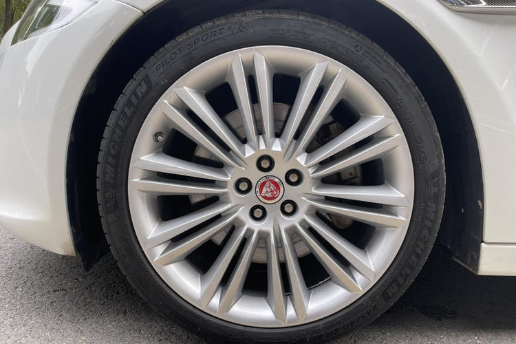 Used Jaguar XJ 2018 XJL 3.0 SC Two-Wheel-Drive Elegant Business Edition Exterior 6