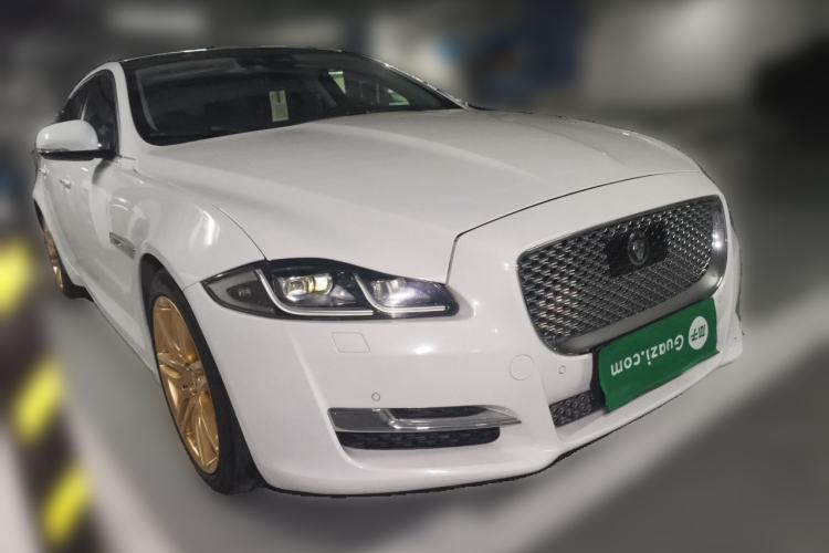 Used Jaguar XJ 2018 XJL 3.0 SC Two-Wheel-Drive Elegant Business Edition Front Right 45 Deg