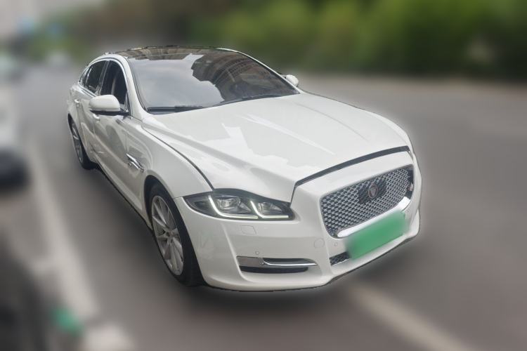 Used Jaguar XJ 2018 XJL 3.0 SC Four-Wheel Drive Panoramic Business Edition Front Right 45 Deg