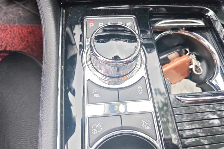 Used Jaguar XJ 2018 XJL 3.0 SC Two-Wheel-Drive Elegant Business Edition Gear Lever