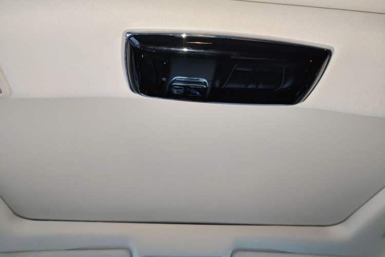 Used Jaguar XJ 2018 XJL 3.0 SC Four-Wheel Drive Panoramic Business Edition Headliner