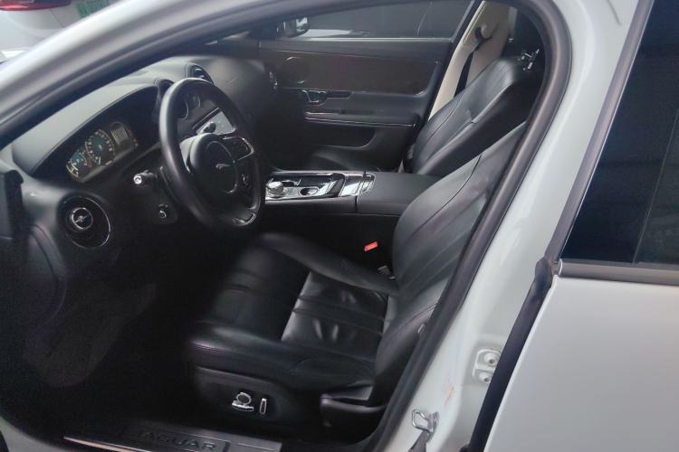 Used Jaguar XJ 2018 XJL 3.0 SC Two-Wheel-Drive Elegant Business Edition Left Front Seat