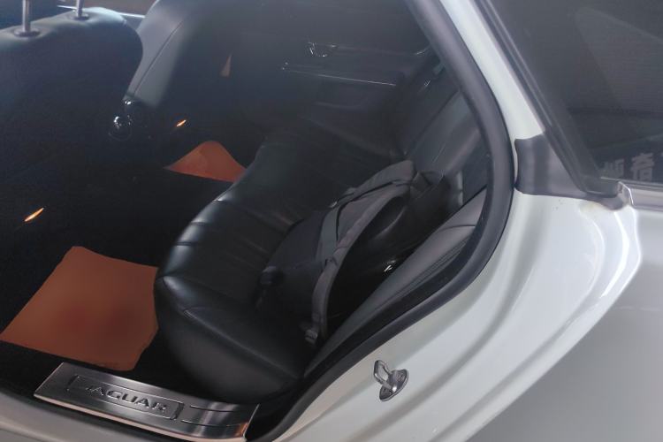 Used Jaguar XJ 2018 XJL 3.0 SC Two-Wheel-Drive Elegant Business Edition Left Rear Seat