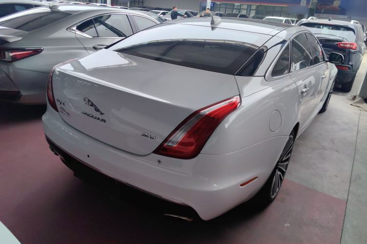 Used Jaguar XJ 2018 XJL 3.0 SC Two-Wheel-Drive Elegant Business Edition Rear Right 45 Deg