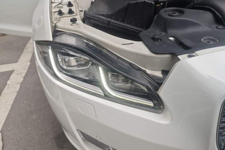 Used Jaguar XJ 2018 XJL 3.0 SC Four-Wheel Drive Panoramic Business Edition Right Front Headlight