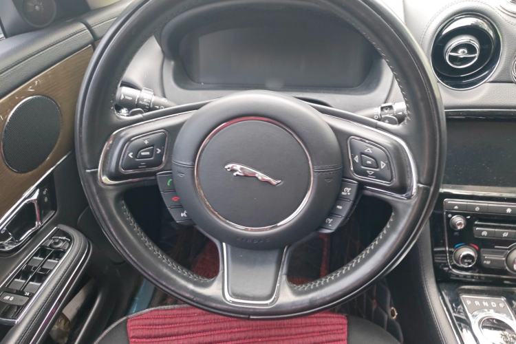 Used Jaguar XJ 2018 XJL 3.0 SC Two-Wheel-Drive Elegant Business Edition Steering Wheel