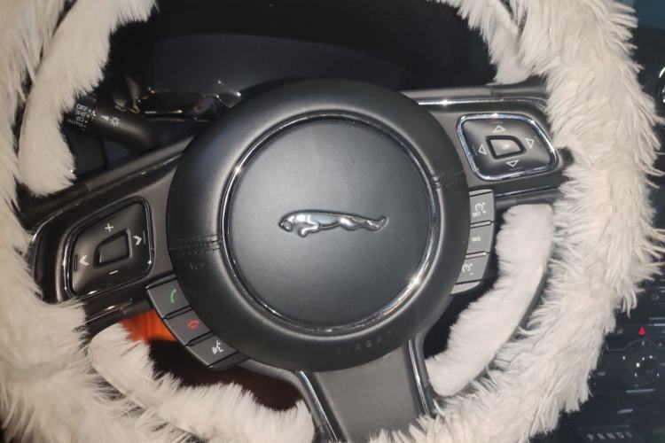 Used Jaguar XJ 2018 XJL 3.0 SC Two-Wheel-Drive Prestige Business Edition Steering Wheel