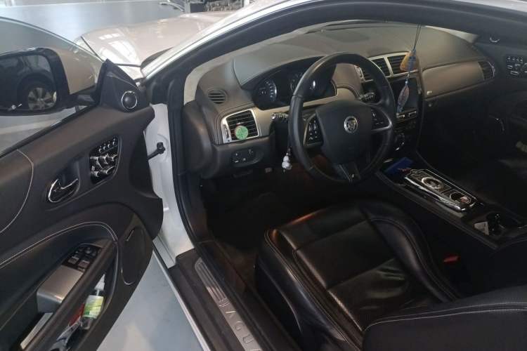Used Jaguar XK 2012 XKR 5.0L Supercharged Coupe Driver Seat