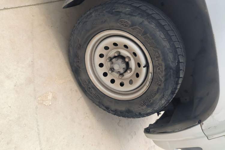 Used JDMC T100 2018 2.8T Three-Side-Opening Luxury Single-Cab JE493ZLQ5D Right Front Wheel Hub