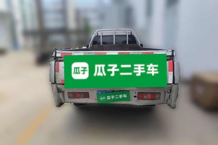 Used JDMC T100 2018 2.8T Three-Side-Opening Luxury Single-Cab JE493ZLQ5D Trunk