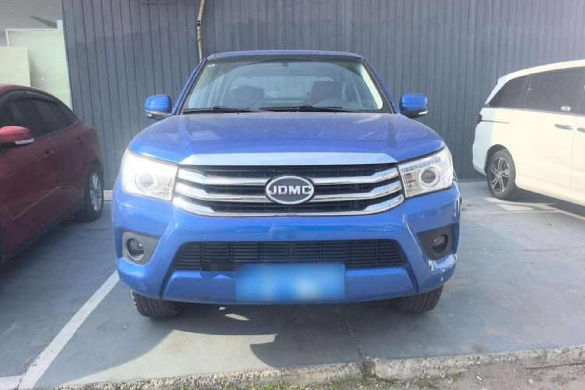 Used JDMC T5 2019 2.2L PLUS Comfort Edition Standard Wheelbase V22 Exterior 3