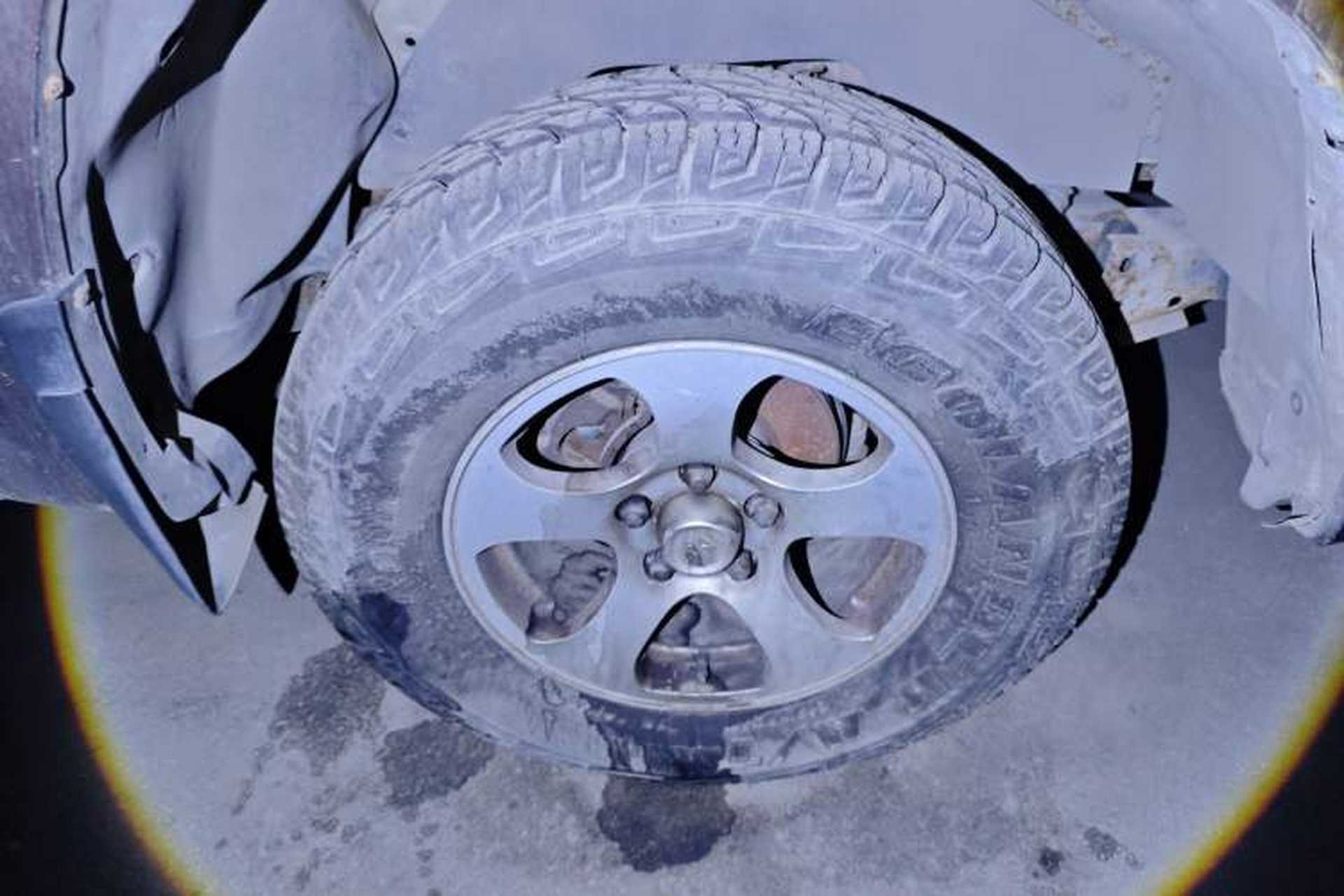 Used JDMC T5 2014 2.8T Two-Wheel-Drive Elite Version Standard Wheelbase JE493ZLQ4CB Right Front Wheel Hub