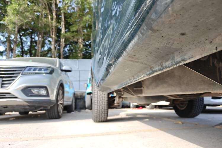 Used JDMC T5 2014 2.8T Two-Wheel-Drive Elite Version Standard Wheelbase JE493ZLQ4CB Right Side Sill