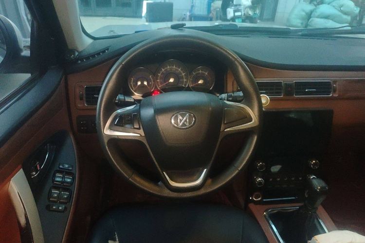 Used JDMC T5 2014 2.8T Two-Wheel Drive Upgraded Version with Standard Wheelbase JE493ZLQ4E Steering Wheel