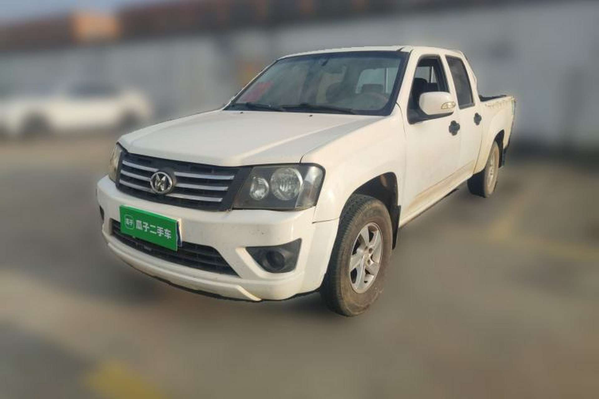 Used JDMC T5 2014 2.4T Two-Wheel-Drive Elite Version with Extended Wheelbase Model 4D25 Front Left 45 Deg
