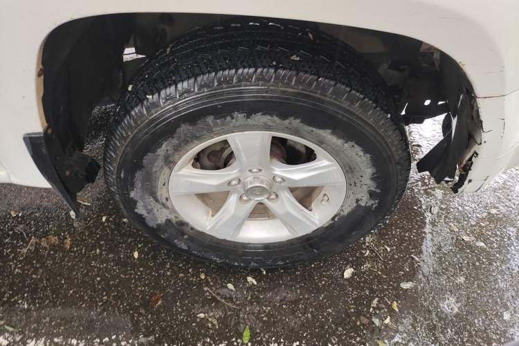 Used JDMC T5 2016 2.2L Two-Wheel-Drive Comfort Version China V Emission Standard Extended Wheelbase V22 Right Front Wheel Hub