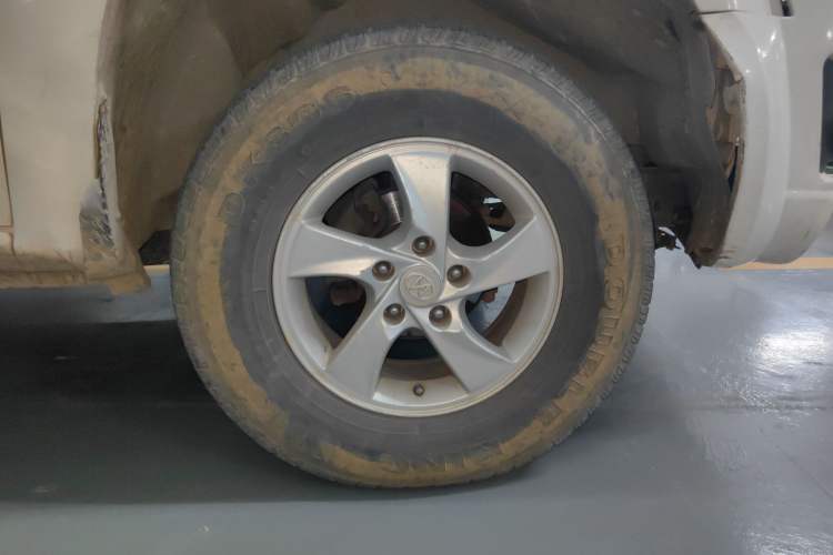Used JDMC T5 2016 2.8T Two-Wheel Drive Comfort Version with Standard Wheelbase JE493ZLQ4E Right Front Wheel Hub