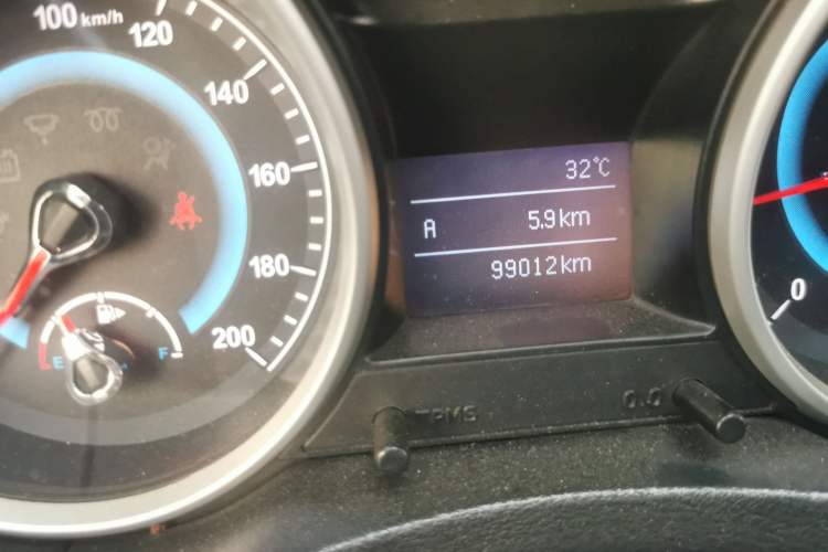 Used JDMC T7 2015 2.8T Two-Wheel Drive Prestige Edition Extended Wheelbase JE493ZLQ4CB Odometer Close Up