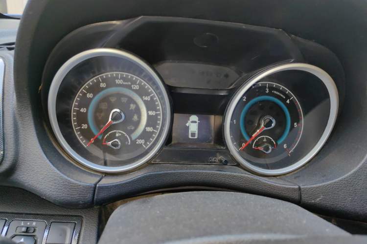 Used JDMC T7 2016 2.8T Two-Wheel Drive Comfort Edition Standard Wheelbase JE493ZLQ4CB Instrument Cluster