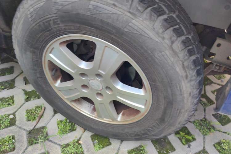Used JDMC T7 2016 2.8T Two-Wheel Drive Comfort Edition Standard Wheelbase JE493ZLQ4CB Right Front Wheel Hub