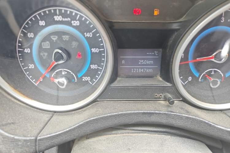 Used JDMC T7 2016 2.8T Two-Wheel Drive Comfort Edition Extended Wheelbase JE493ZLQ4CB Odometer Close Up