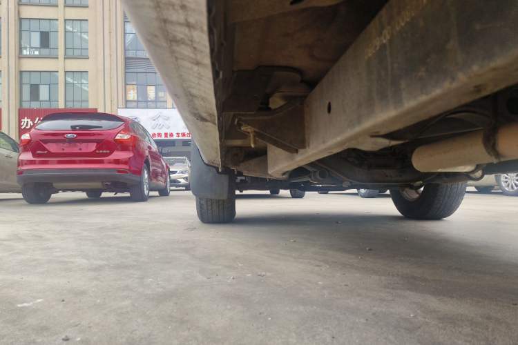 Used JDMC T7 2016 2.8T Two-Wheel Drive Comfort Edition Standard Wheelbase JE493ZLQ4CB Left Side Sill