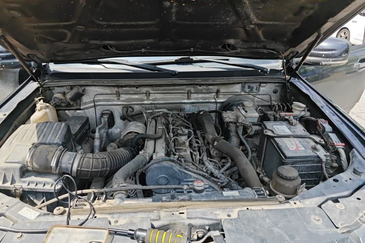 Used JDMC T7 2017 2.0T PLUS Two-Wheel Drive Luxury Edition Extended Wheelbase D20B Engine Bay