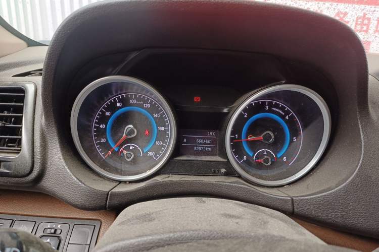 Used JDMC T7 2017 2.8T Two-Wheel Drive Comfort Edition Hatchback with Extended Wheelbase JE493ZLQ4CB Instrument Cluster